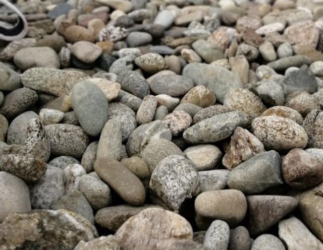 Галька речная пестрая (20-40 мм.)  купить в Липецке от производителя, без посредников